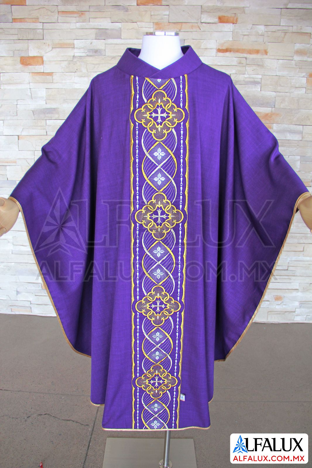 02 Royal Casulla Alfalux Morado Central 600 (2)